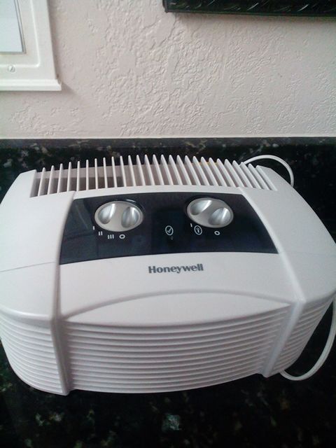 Honeywell hepa air purifier!!!like new