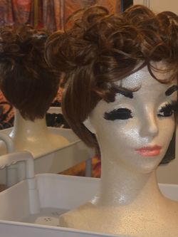 HONEY COLORED MOHAWK WIG