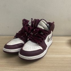Nike Air Jordan 1 Mid - Size 5.5 (Used, Good Condition)