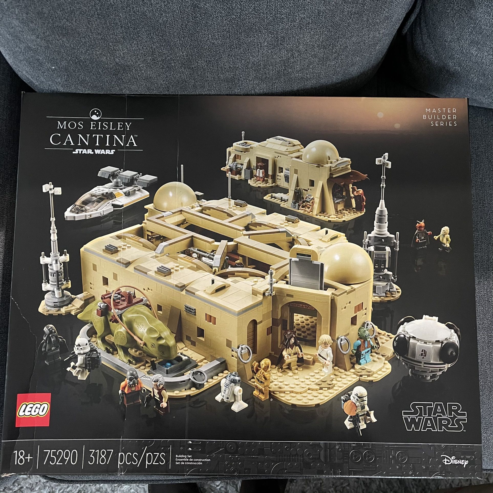LEGO Star Wars A New Hope Mos Eisley Cantina 75290 Building Kit