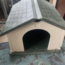 Dog/cat-house