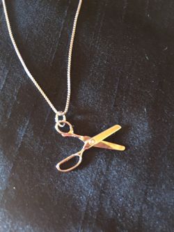 Sterling silver necklace w/ scissors