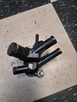 Water outlet housing used Good Condition