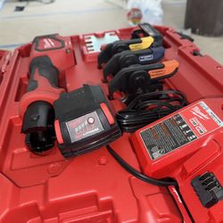MILWAUKEE M18 Short Throw Press Tool with PEX Crimp Jaws
