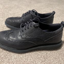 Cole Haan Men’s Grand Evolution Wingtip Oxford – Size 7.5 – Navy Blue Leather – Like New