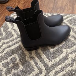 Rain boots 