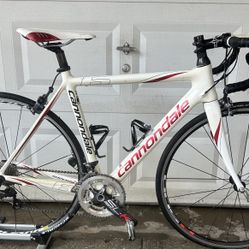 Cannondale SuperSix Road Bike 🚴‍♀️Size 51CM  Ultegra component  Frame All Carbon Fiber  MOVING