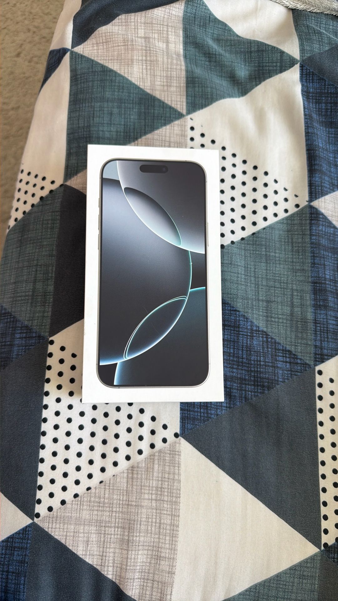 iPhone 16 Pro max White Titanium 1TB