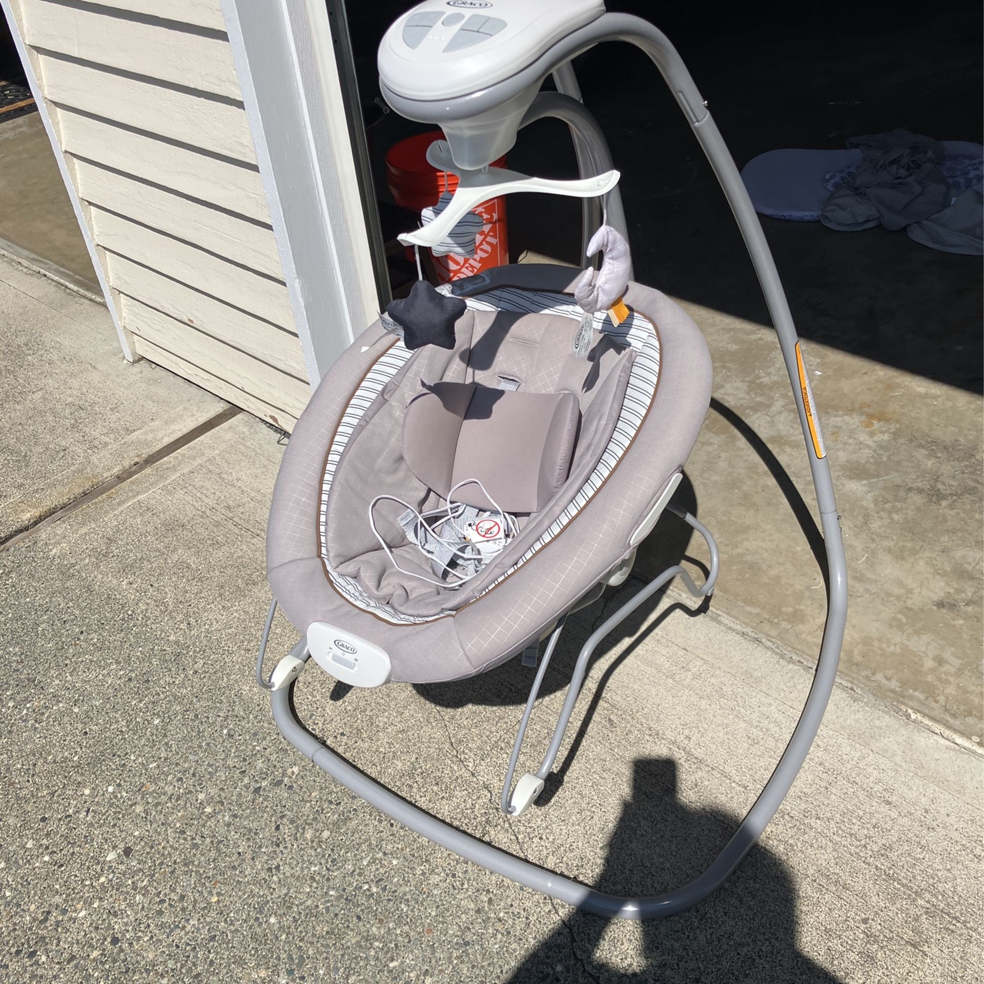 Graco Electric Baby Swing