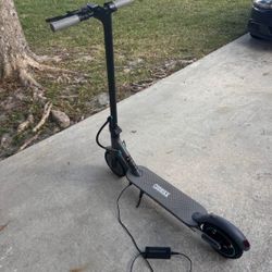 electric scooter it goes 28 mph