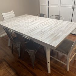 Table With Leaf Extender And 6 Chairs