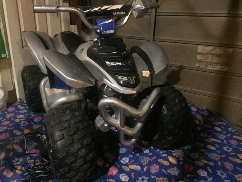 Yamaha Raptor 700R ATV 12 volt battery powered ride on
