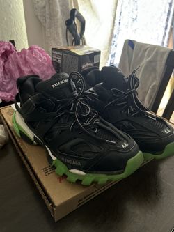 Balenciaga tracks green and black size 44