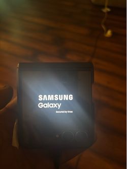 Samsung Galaxy Z 7 Flip
