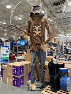 12 Foot Scarecrow Animatronic  SOLD OUT EVERYWEAR HALLOWEEN