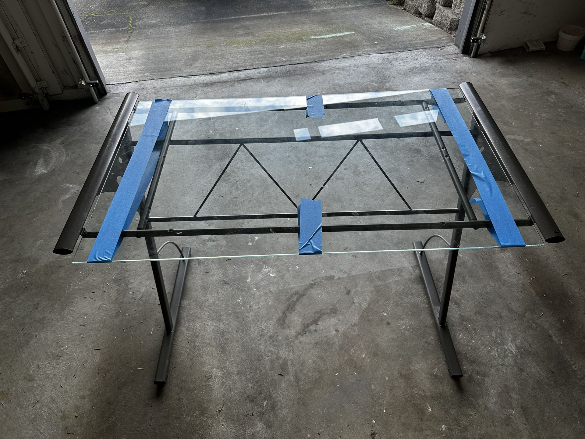 Metal Desk w Glass Top