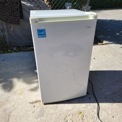 Midea 3.0cu Upright Freezer