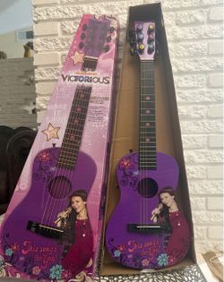 Nickelodeon Victorious Acoustic Guitar