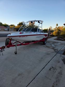 2007 Moomba Outback Wakeboard Boat