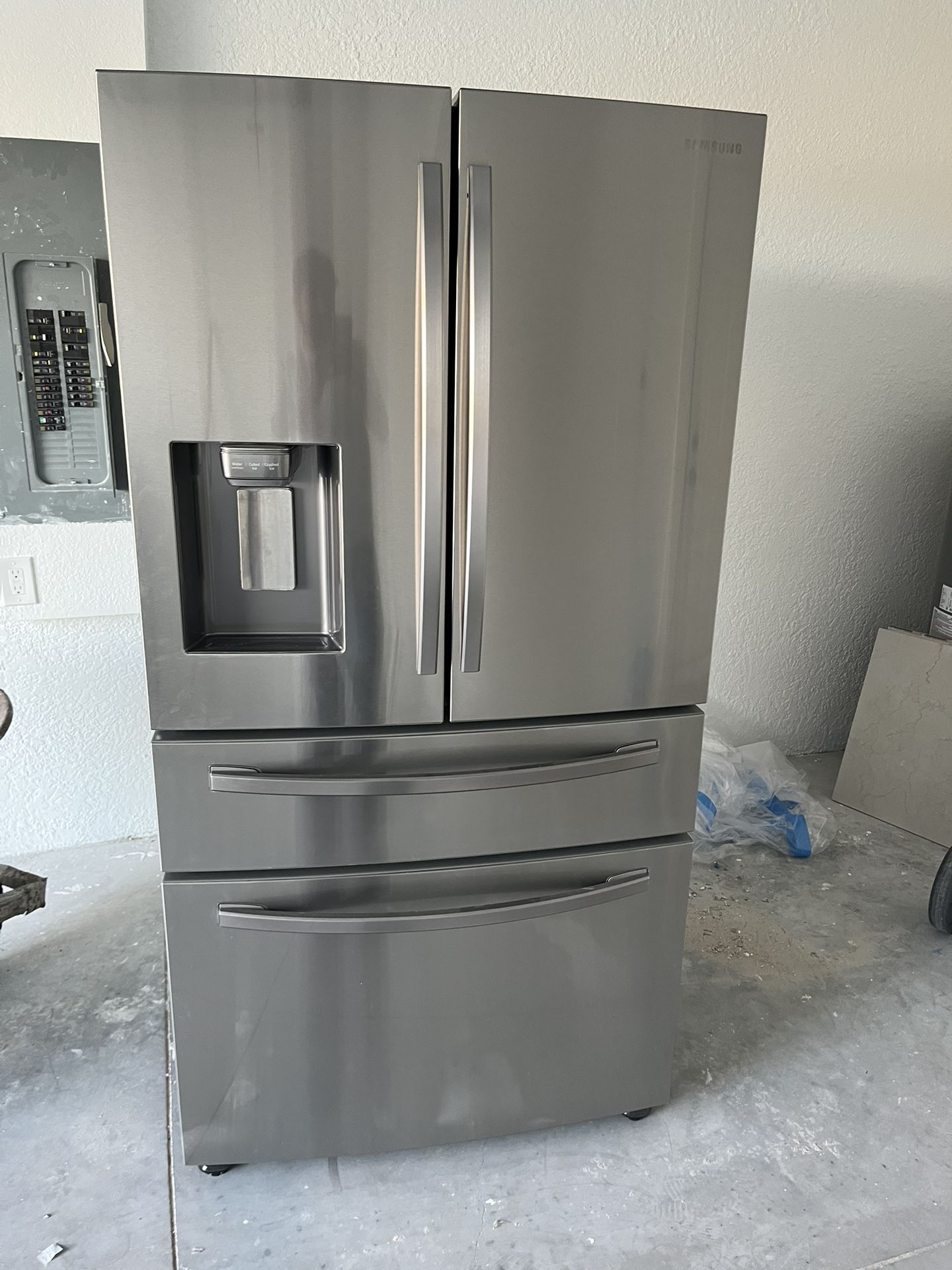 stainless steel samsung fridge like new 