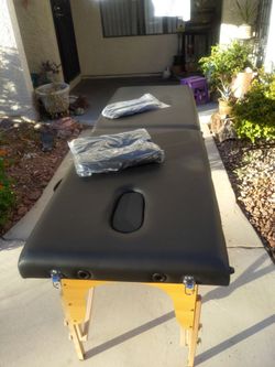 BRAND NEW Portable Massage Table / Spa & Lash Bed (Black)