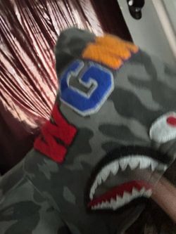 Bape hoodie zip up size small