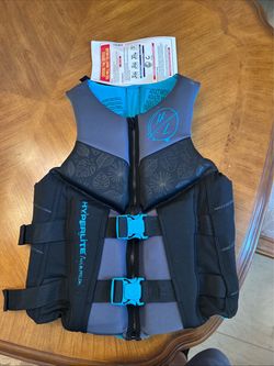 New with tags size adult medium Hyperlite Life Vest - US Coast Guard Approved - Size Medium- Brand NEW