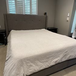 Cal King Upholstered Platform Bedframe With Storage Drawer