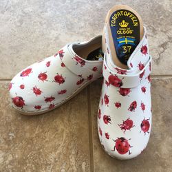 White  Ladybug Clog Shoes, size 37 = size 7