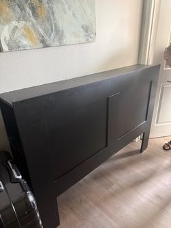 QUEEN SIZE HEADBOARD