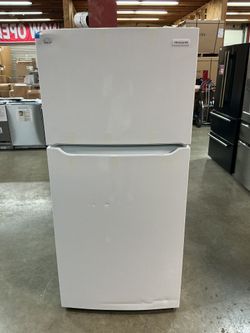 Frigidaire FFTR1835VW Top Freezer Refrigerator (Open Box / Scratch & Dent)