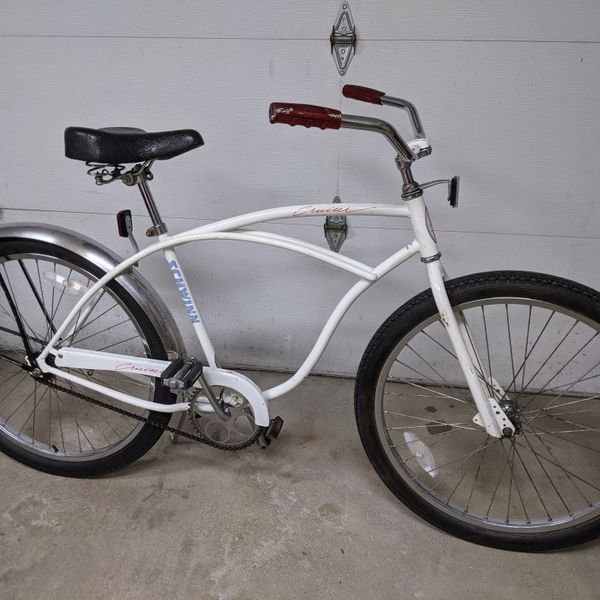 vintage schwinn beach cruiser