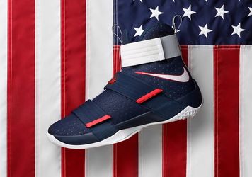 Nike LeBron Zoom Soldier 10 USA Size 11.5