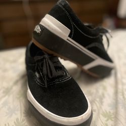 Vans off the wall size 7.5 women