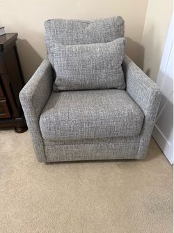 OBO * CASH ONLY *Chair