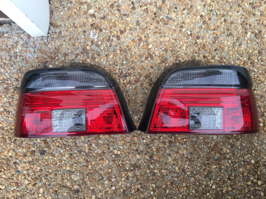 BMW E39 pre facelift 5 series tail lights