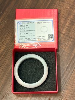 Burmese A jadeite bangle