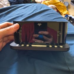 ILuv Wireless Charging Alarm Clock 