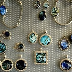 Beautiful Cabachon Necklaces With Chain Only $18.00