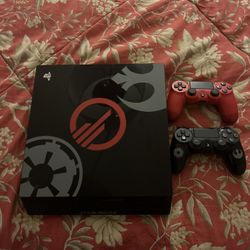 Star Wars PS4 1TB W/ 2 Controllers 