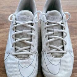 NIKE LACROSSE CLEATS SIZE 6y