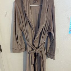 Skims Robe 