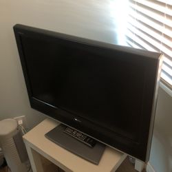 43 Inch Toshiba TV, HDMI Ready 