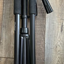 Vivitar Camera Tripod