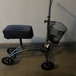 Knee scooter 