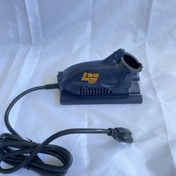 Missing the black sharpening guide/top attachment. Comes with the main base unit and power cord only.