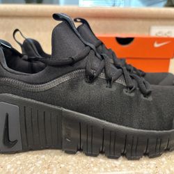 NEW NIKE Shoes