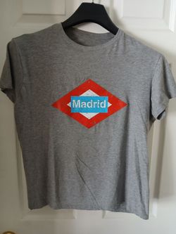 🇪🇸Vintage Madrid Spain Metro Men's Medium Gray Soft Spun Shirt 🇪🇸