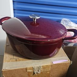 Kirkland Brand Cast Iron Dutch Oven