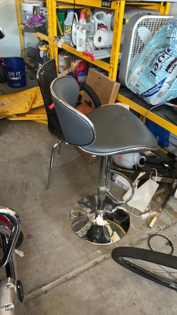 Breakfast stools